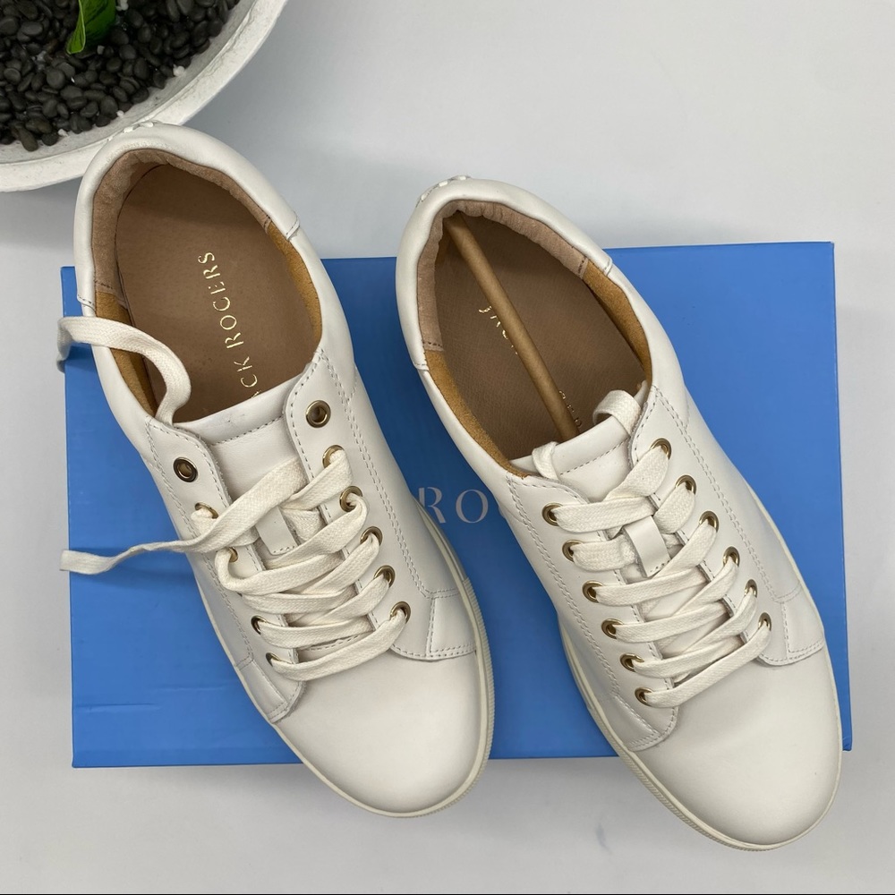 JACK ROGERS
Women's Rory Sneakers in white leather with rondelle on back size 9M